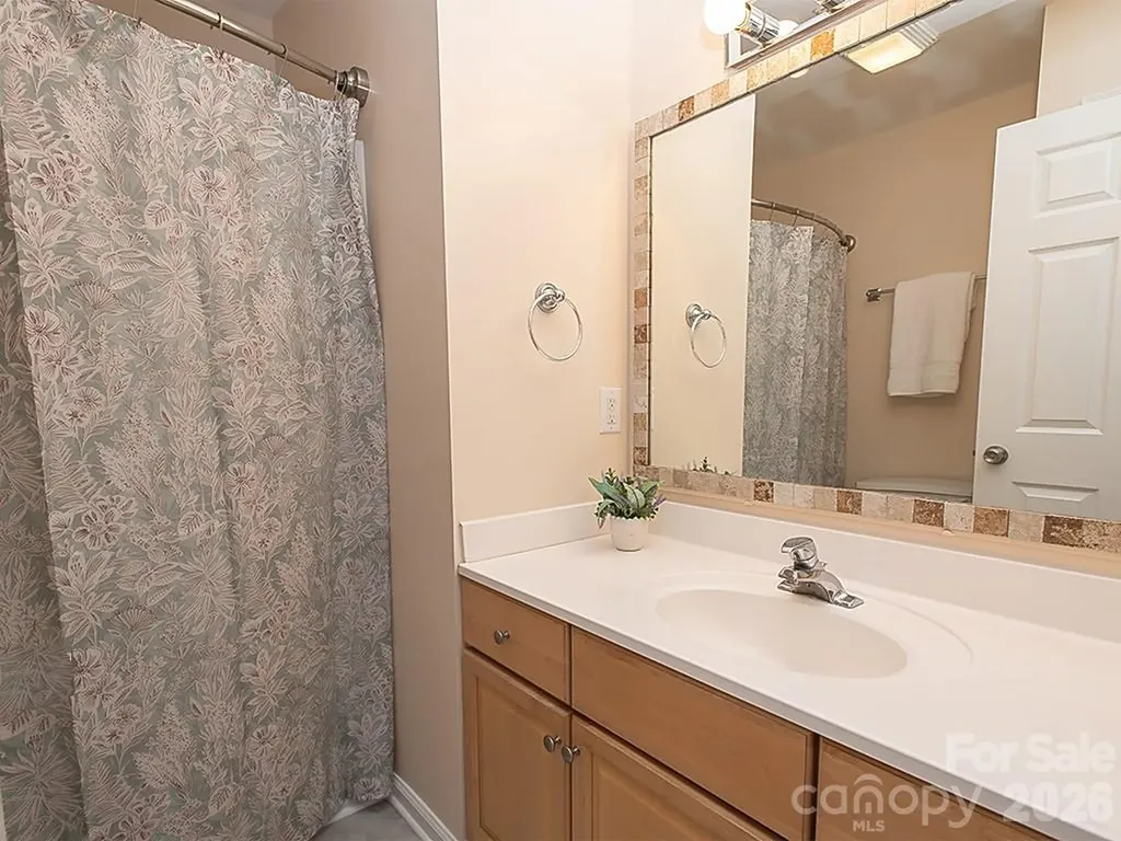 17 Pinecrest Drive Asheville NC 28803
