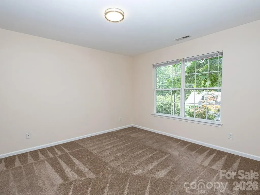 17 Pinecrest Drive Asheville NC 28803