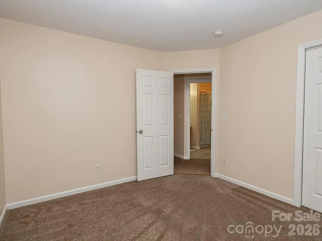 17 Pinecrest Drive Asheville NC 28803