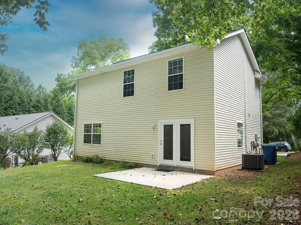 17 Pinecrest Drive Asheville NC 28803