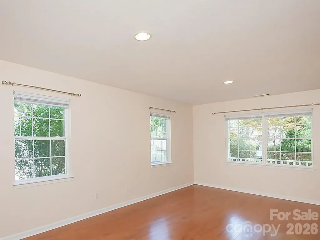 17 Pinecrest Drive Asheville NC 28803