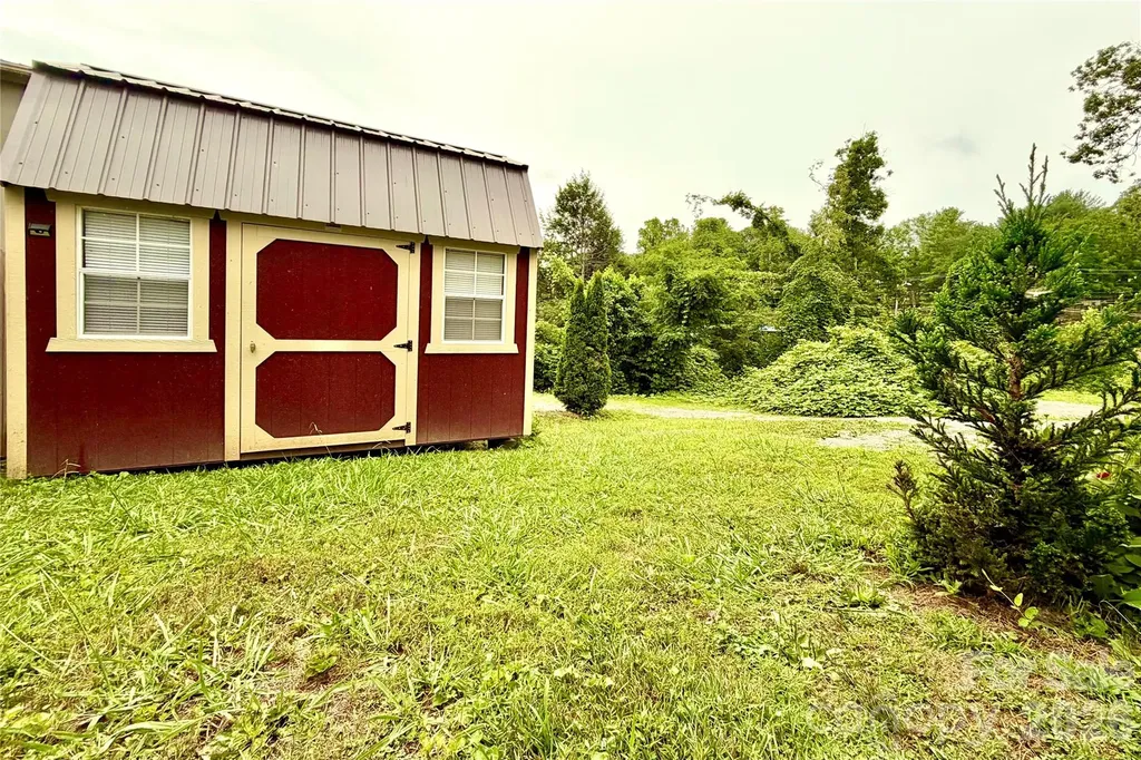 14 Laurel Loop Asheville NC 28806