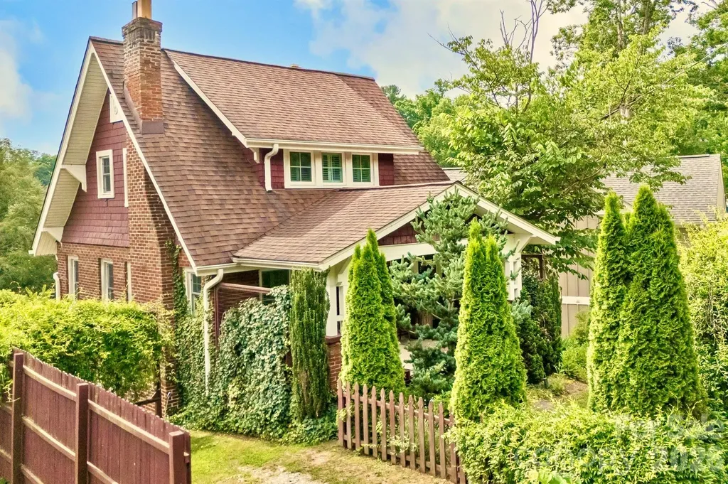 14 Laurel Loop Asheville NC 28806