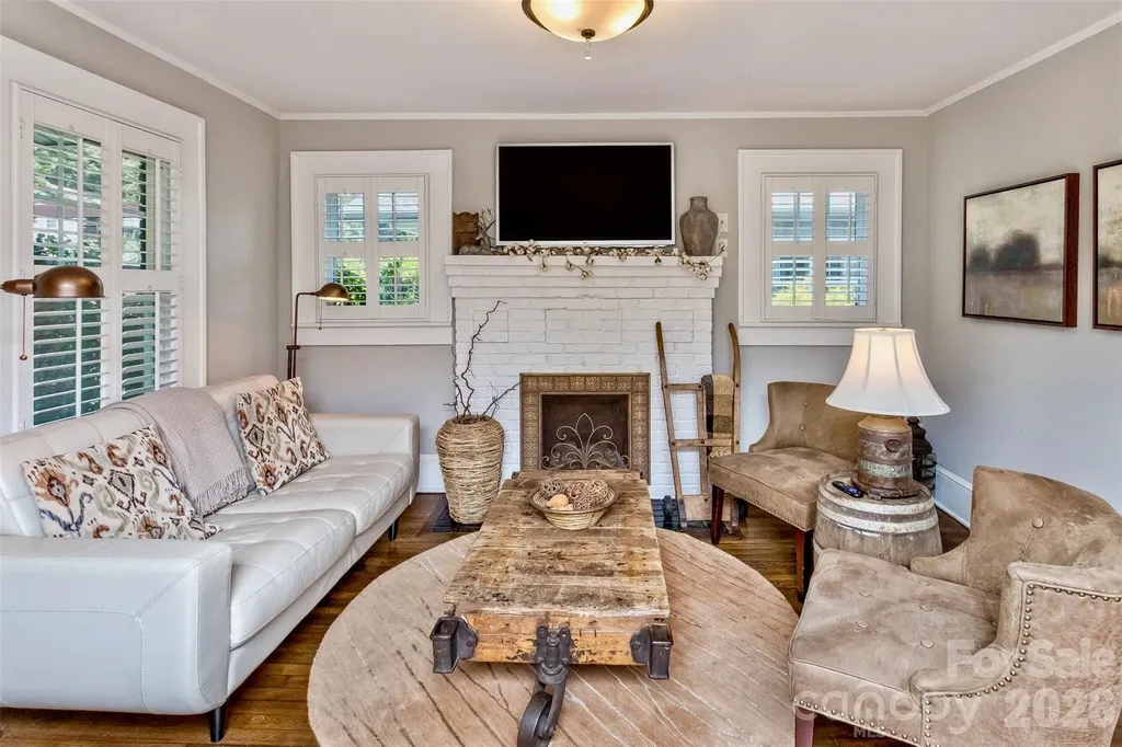 14 Laurel Loop Asheville NC 28806