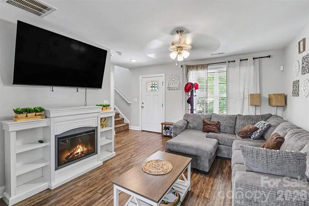 6555 Wedron Court Charlotte NC 28216
