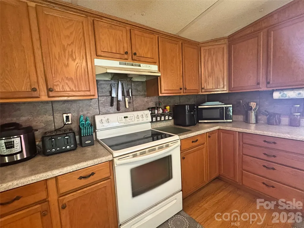 173 Croom Hollow Drive Nebo NC 28761