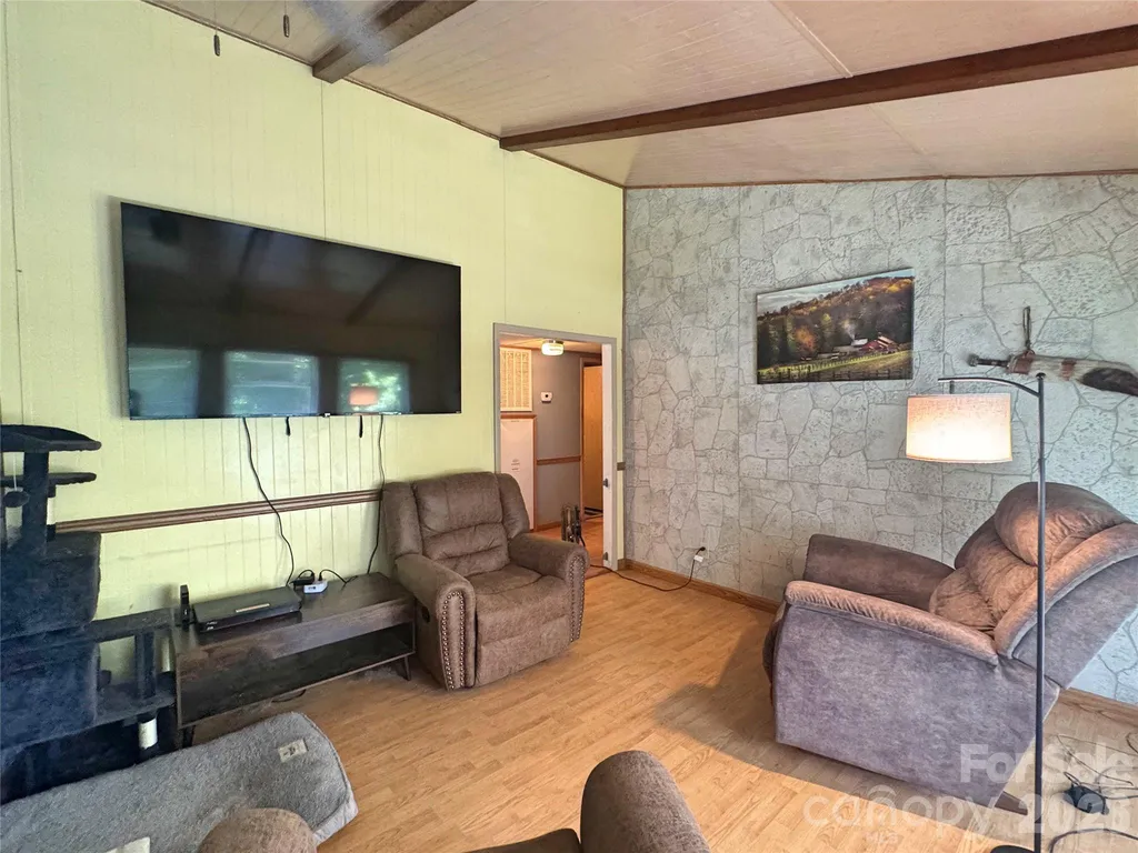 173 Croom Hollow Drive Nebo NC 28761