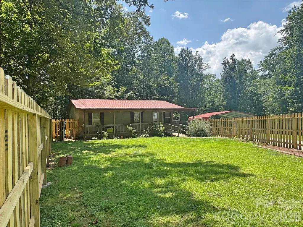 173 Croom Hollow Drive Nebo NC 28761