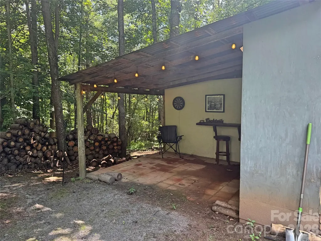 173 Croom Hollow Drive Nebo NC 28761