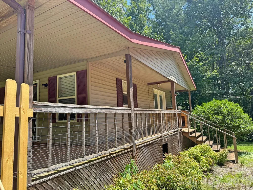 173 Croom Hollow Drive Nebo NC 28761