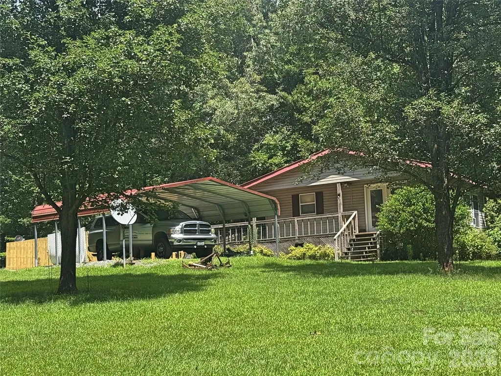 173 Croom Hollow Drive Nebo NC 28761