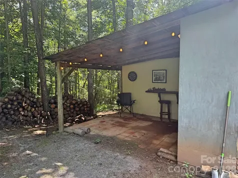173 Croom Hollow Drive Nebo NC 28761