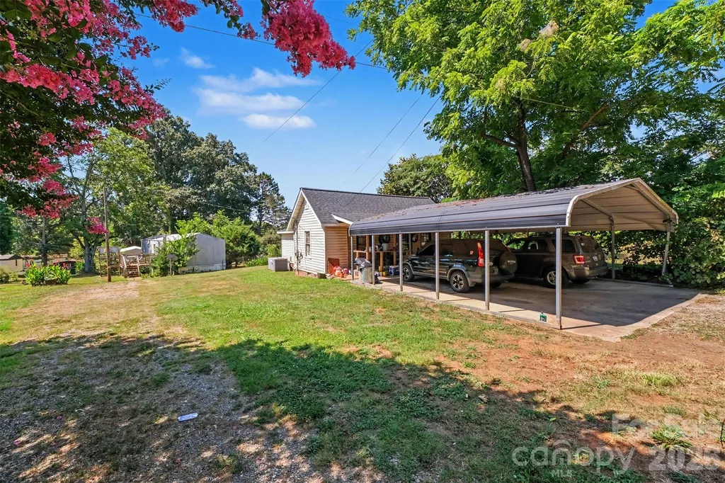 1678 Stone Street Extension Mebane NC 27302
