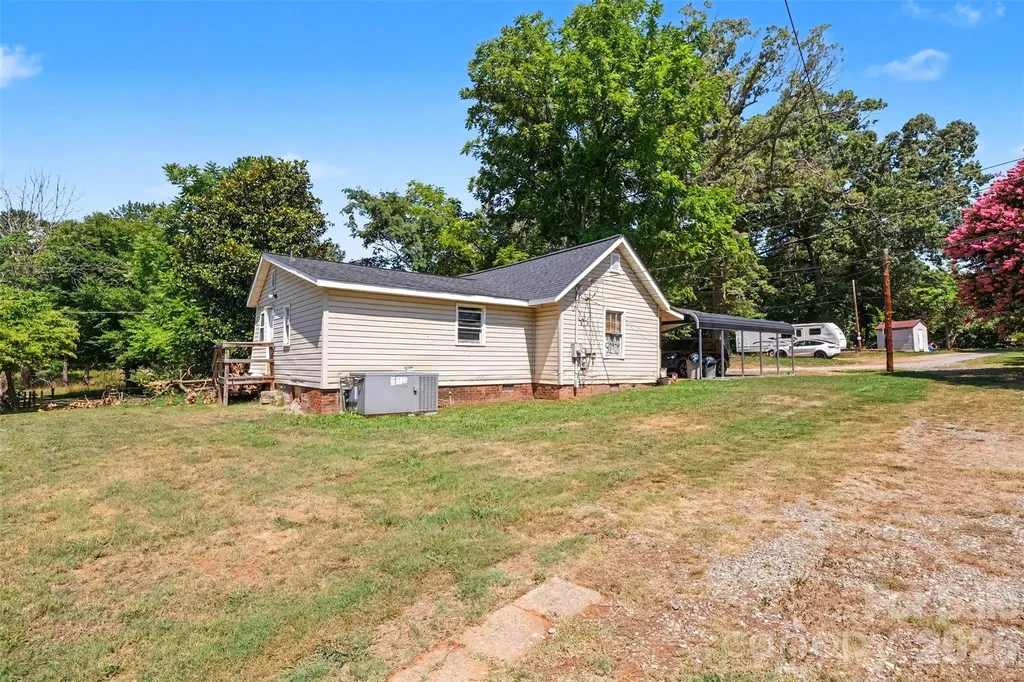 1678 Stone Street Extension Mebane NC 27302