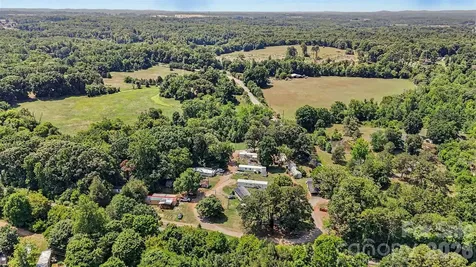 1678 Stone Street Extension Mebane NC 27302