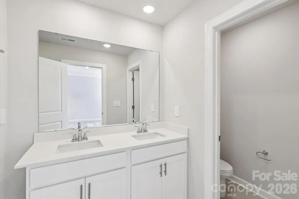 9012 Foggy Brook Loop Charlotte NC 28216