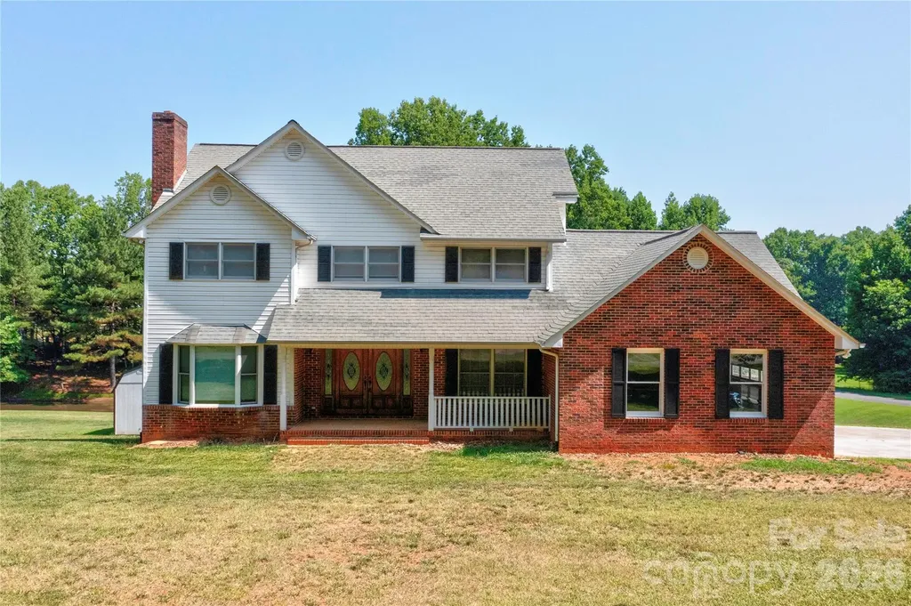 3010 Eaker Drive Cherryville NC 28021