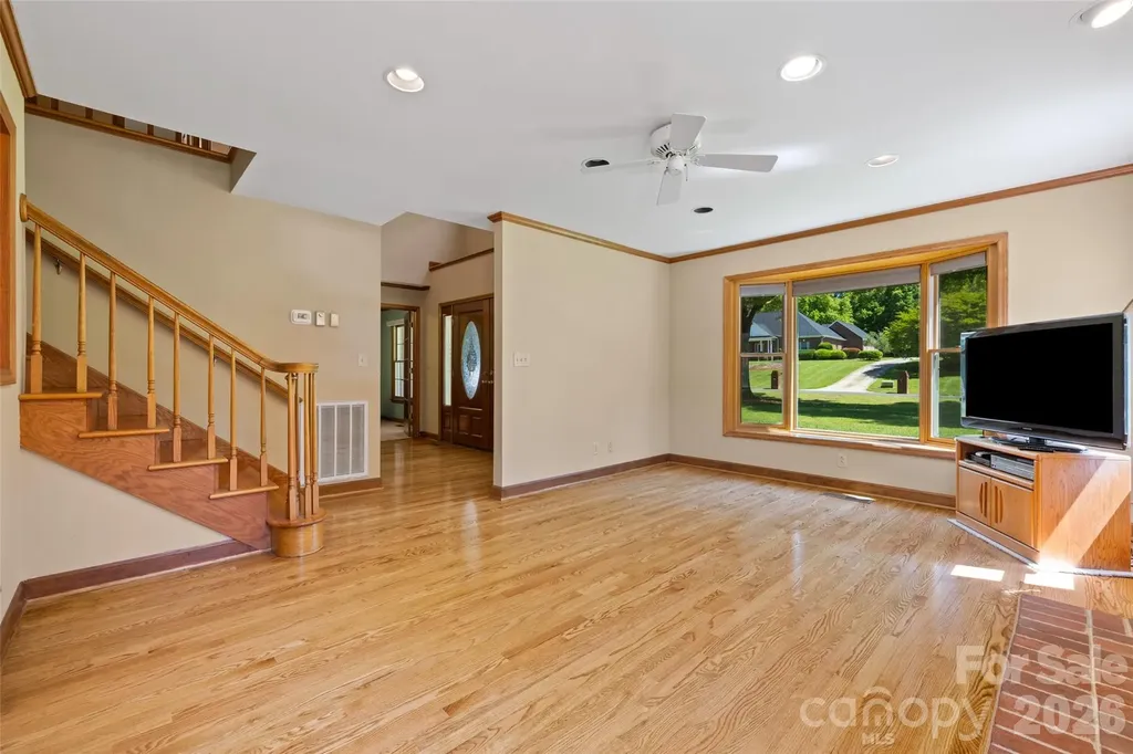 3010 Eaker Drive Cherryville NC 28021
