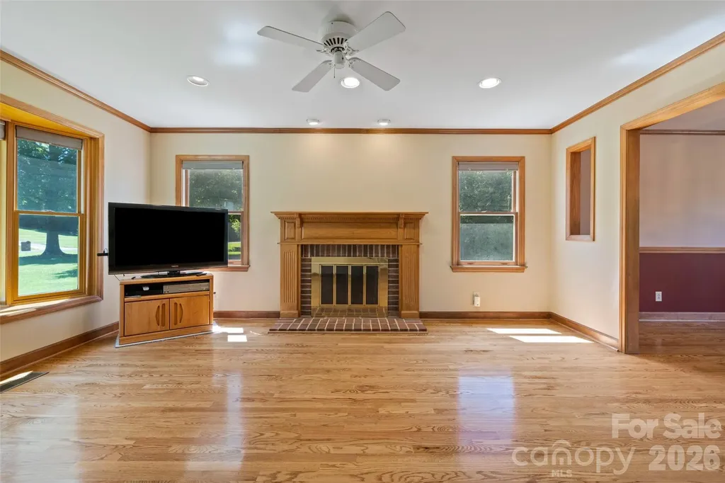3010 Eaker Drive Cherryville NC 28021