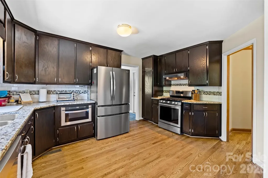 3010 Eaker Drive Cherryville NC 28021