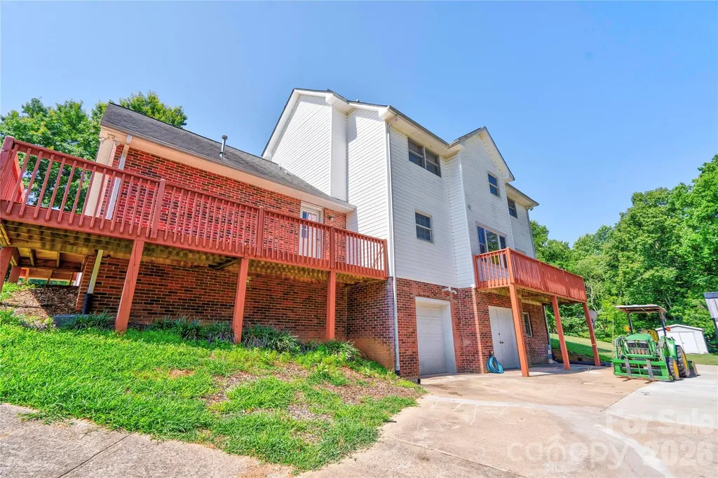 3010 Eaker Drive Cherryville NC 28021