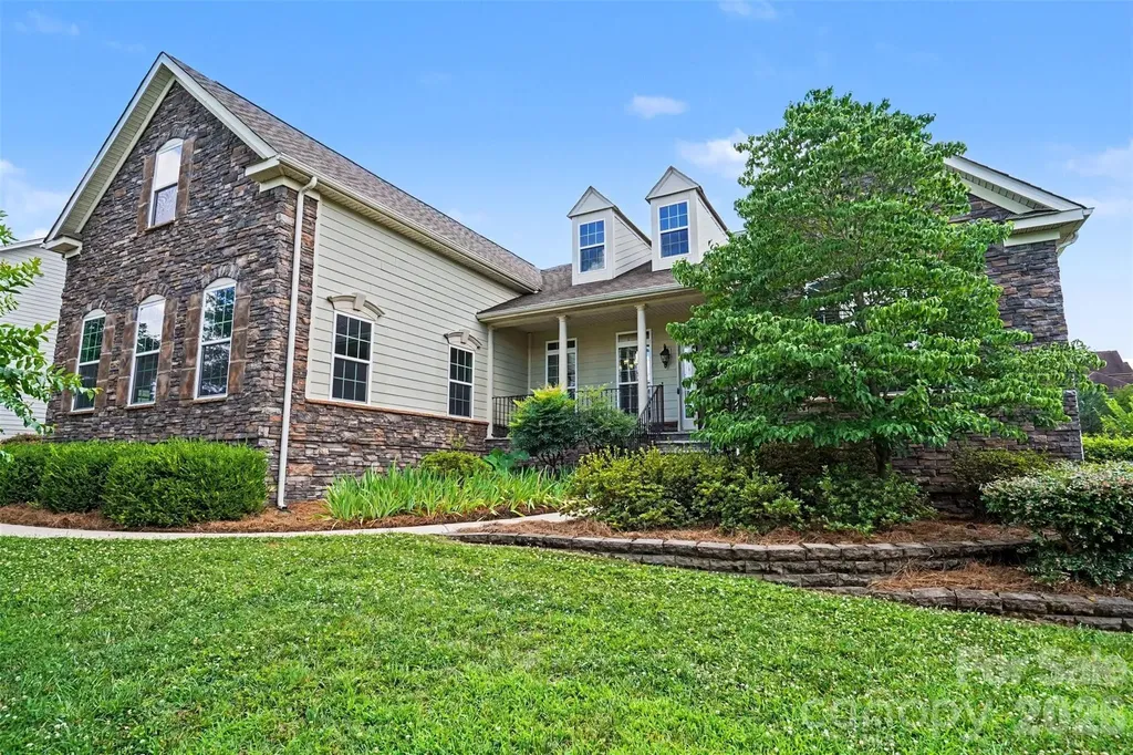 8432 Penton Place Harrisburg NC 28075