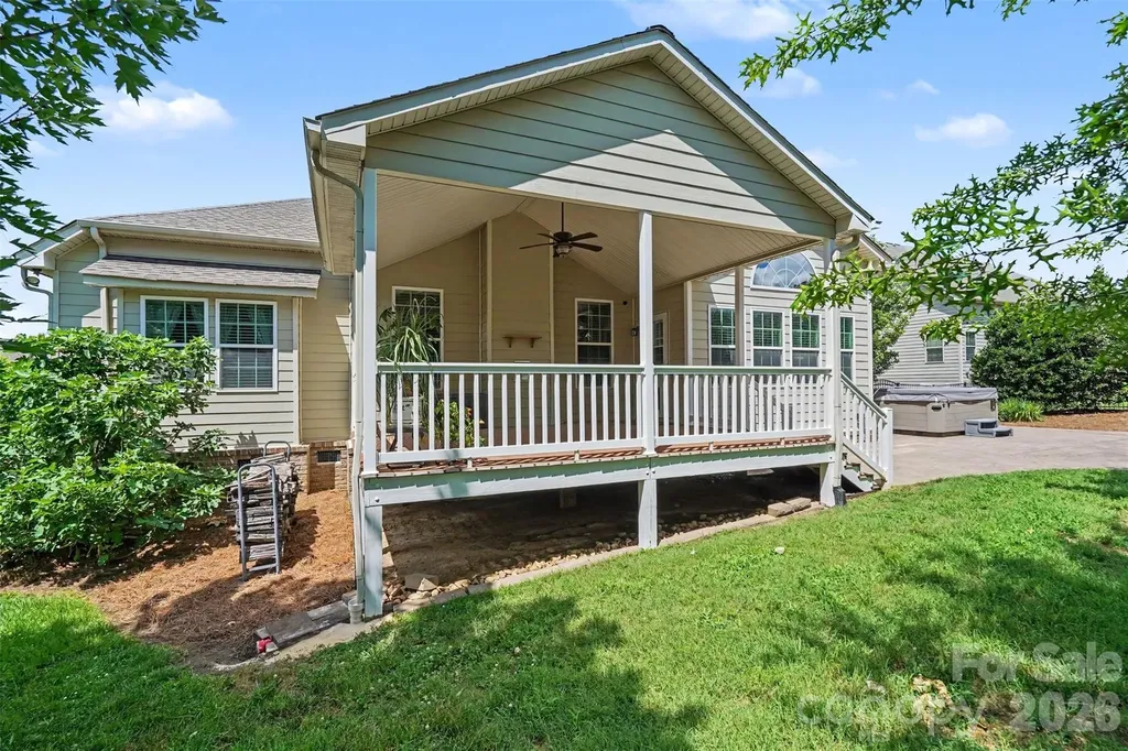 8432 Penton Place Harrisburg NC 28075