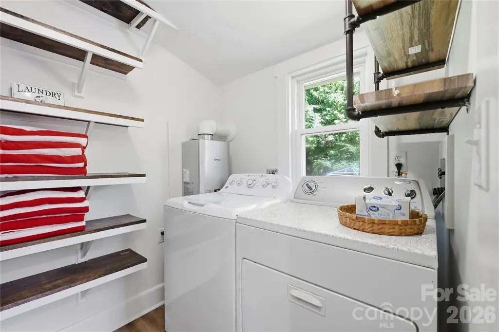 2252 Riceville Road Asheville NC 28805
