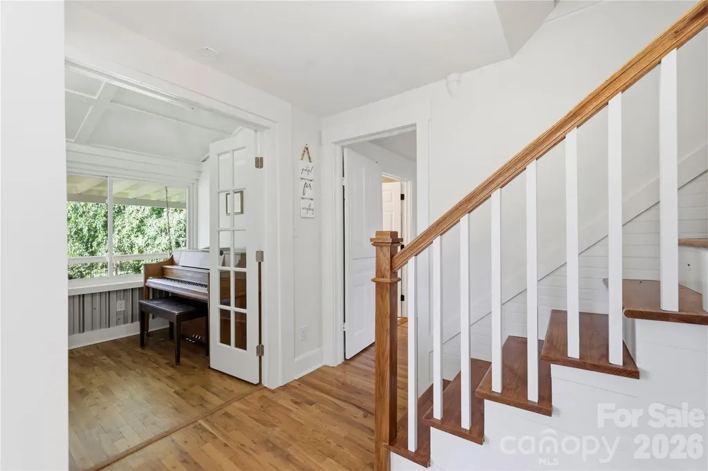2252 Riceville Road Asheville NC 28805