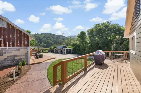 2252 Riceville Road Asheville NC 28805