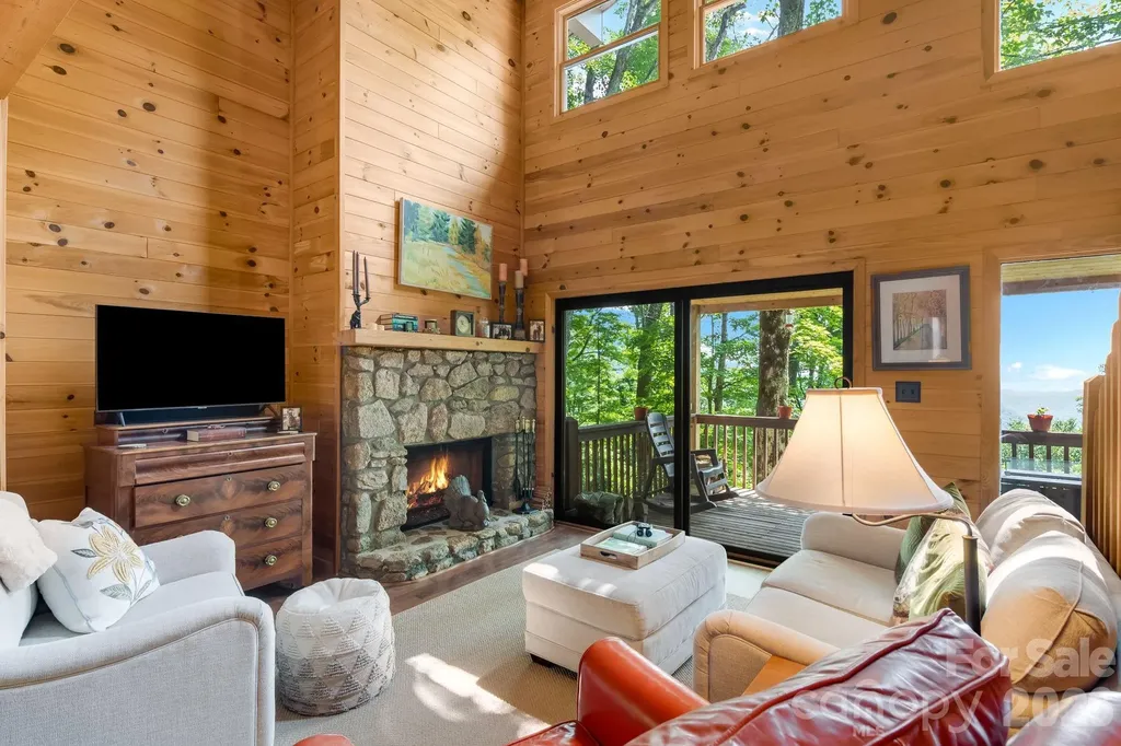 46 Trillium Lane Mars Hill NC 28754