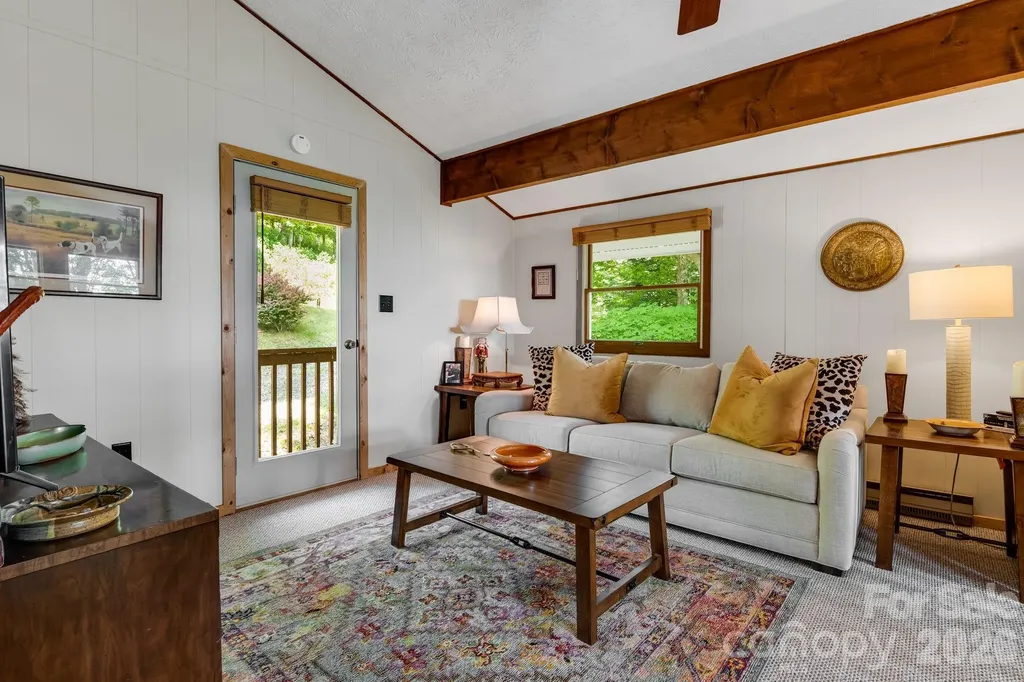 46 Trillium Lane Mars Hill NC 28754
