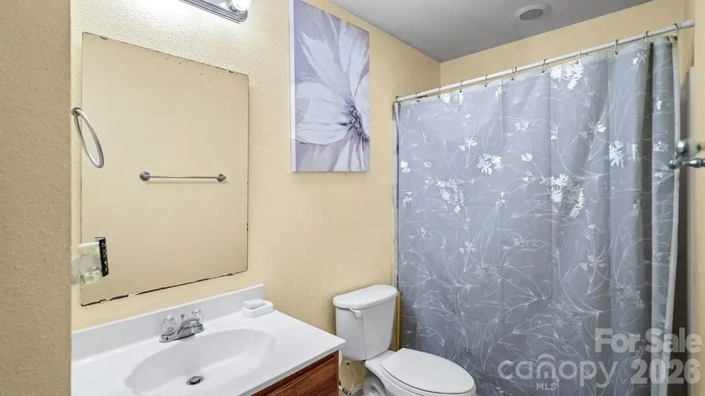 5597 Hammermill Drive Harrisburg NC 28075