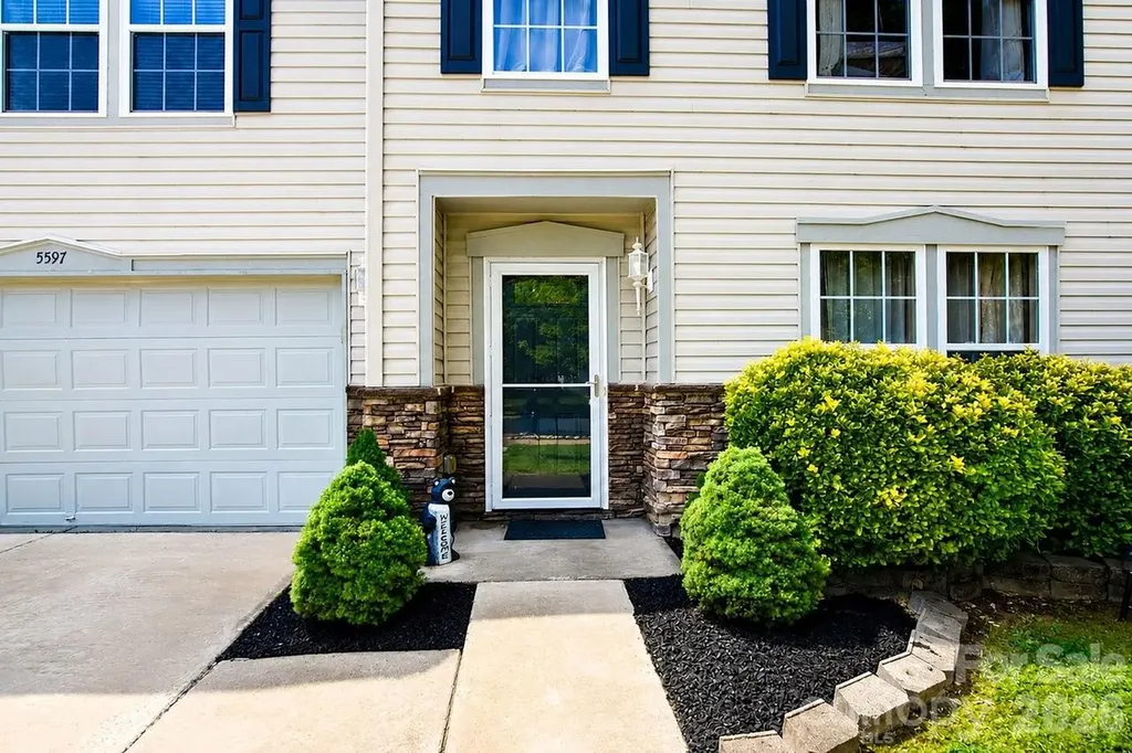 5597 Hammermill Drive Harrisburg NC 28075