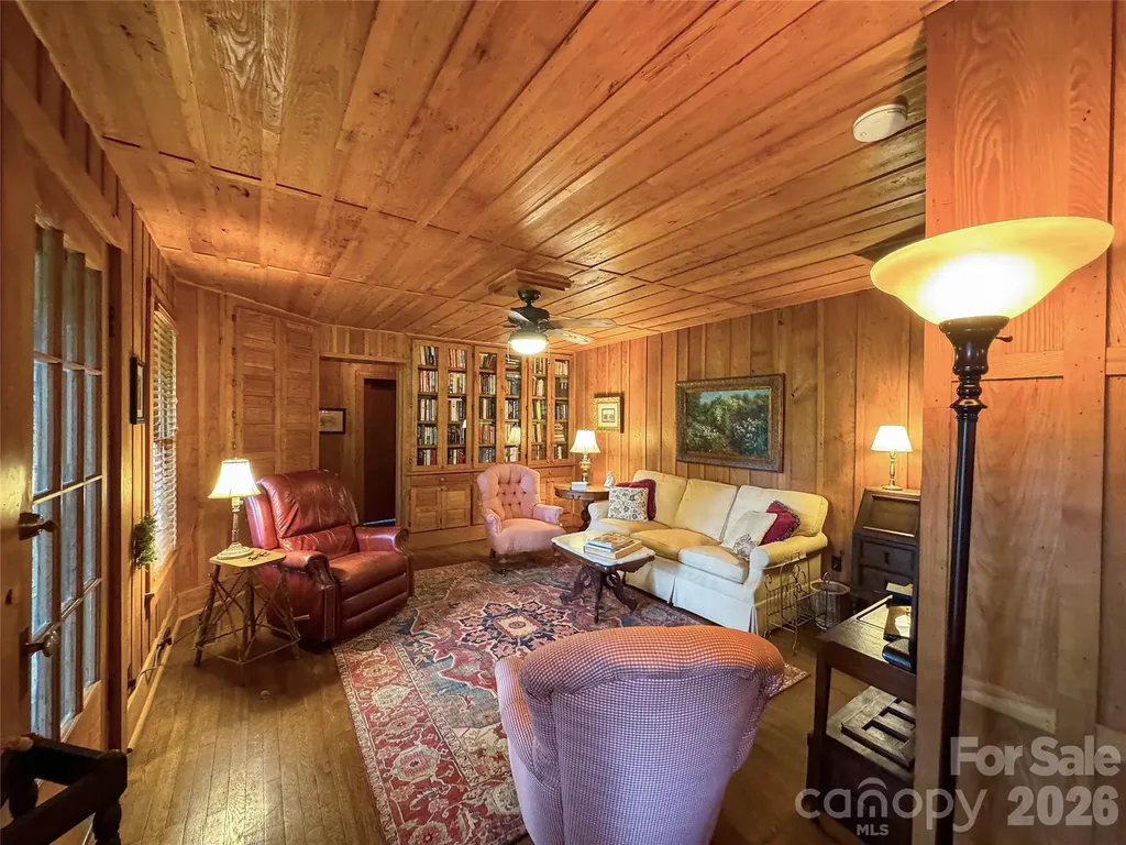 59 Warrior Road Linville Falls NC 28657