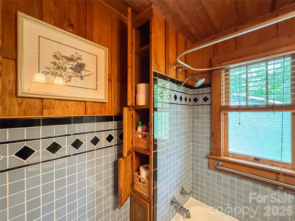 59 Warrior Road Linville Falls NC 28657
