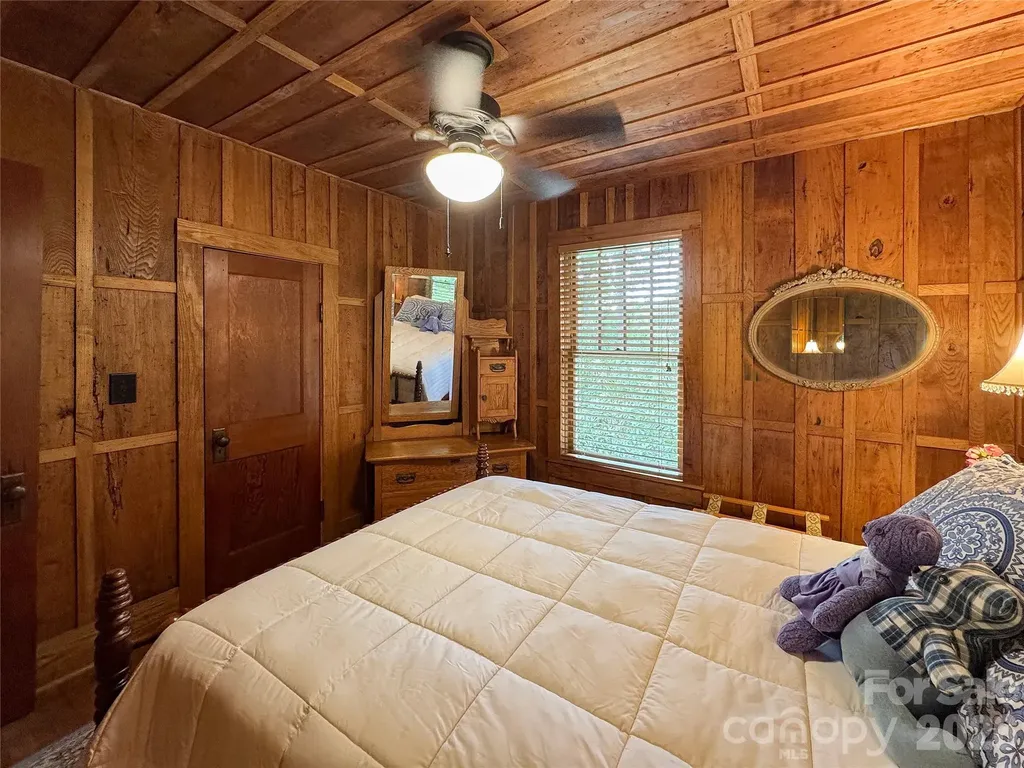 59 Warrior Road Linville Falls NC 28657