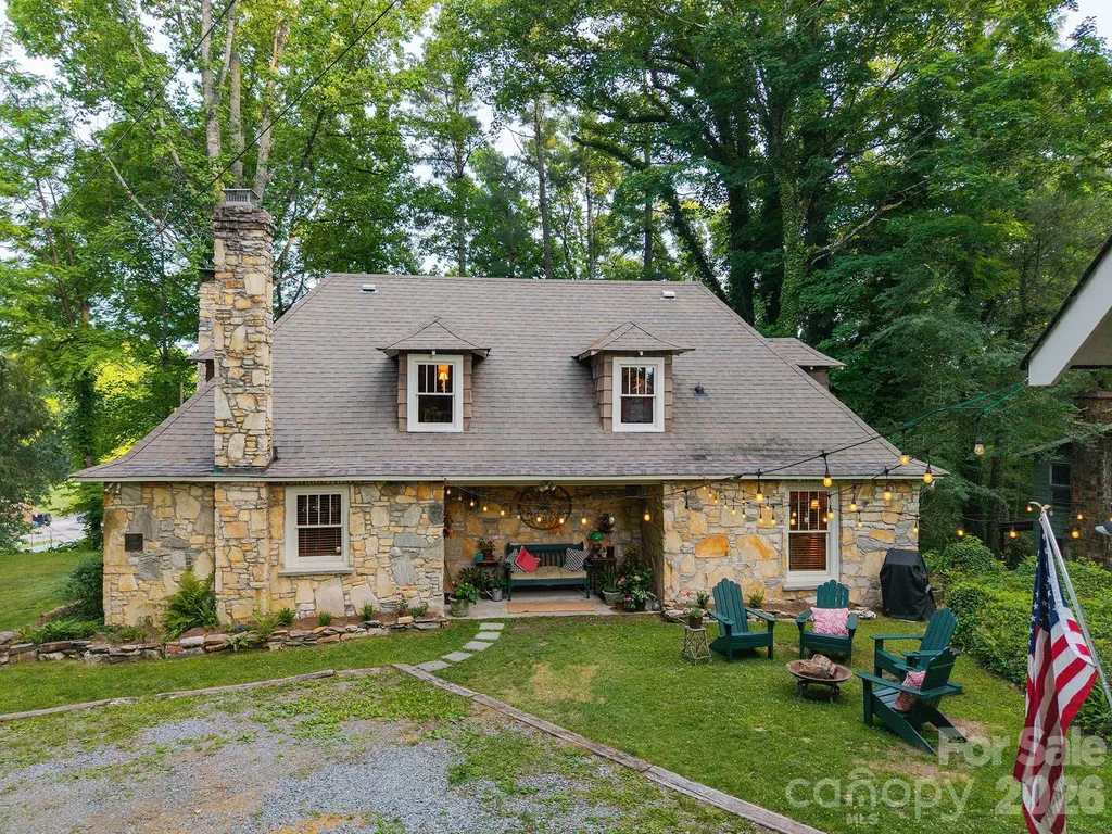 59 Warrior Road Linville Falls NC 28657