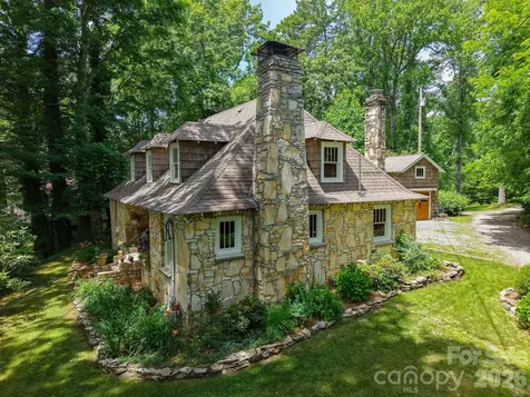 59 Warrior Road Linville Falls NC 28657