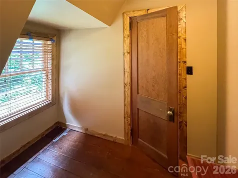 59 Warrior Road Linville Falls NC 28657