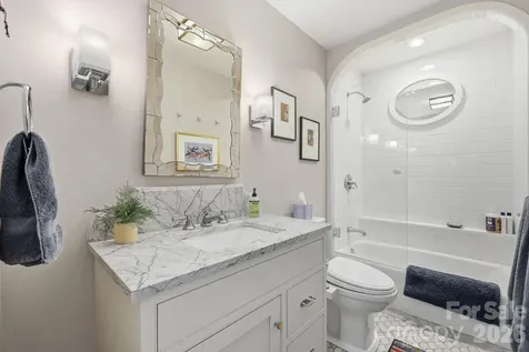 41 Cedarcliff Circle Asheville NC 28803