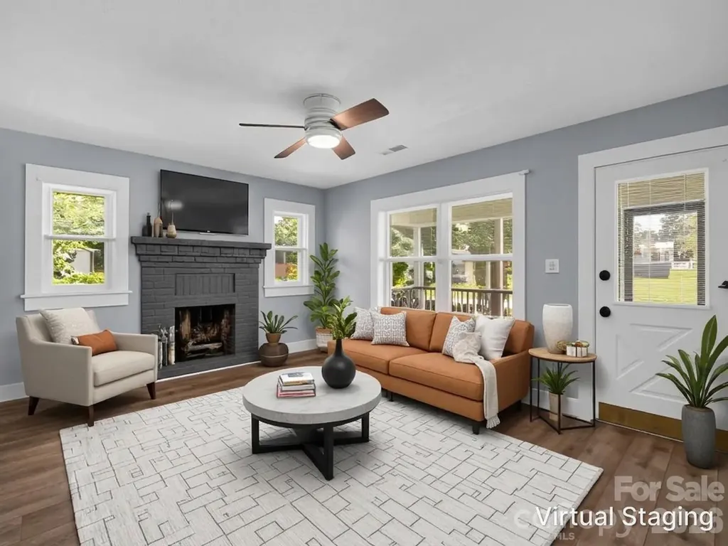 112 Resort Street Hendersonville NC 28792