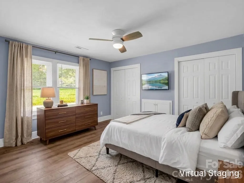 112 Resort Street Hendersonville NC 28792