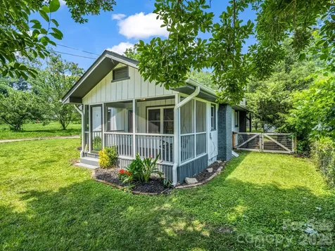 112 Resort Street Hendersonville NC 28792