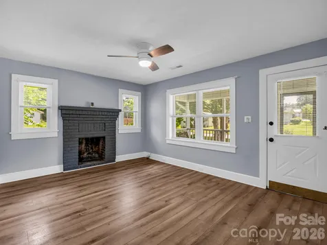 112 Resort Street Hendersonville NC 28792