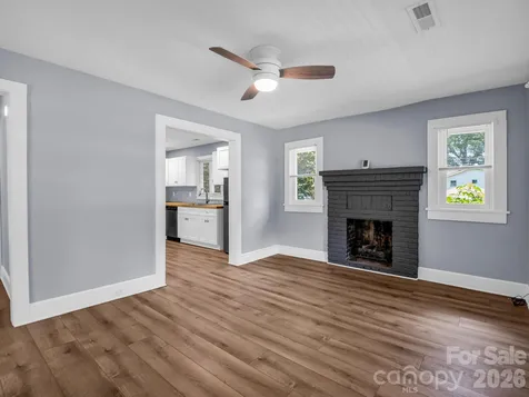 112 Resort Street Hendersonville NC 28792