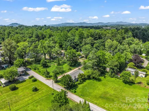 112 Resort Street Hendersonville NC 28792