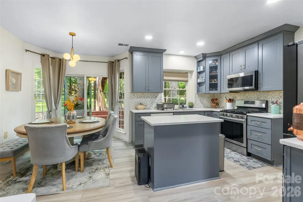 4131 Beauvista Drive Charlotte NC 28269