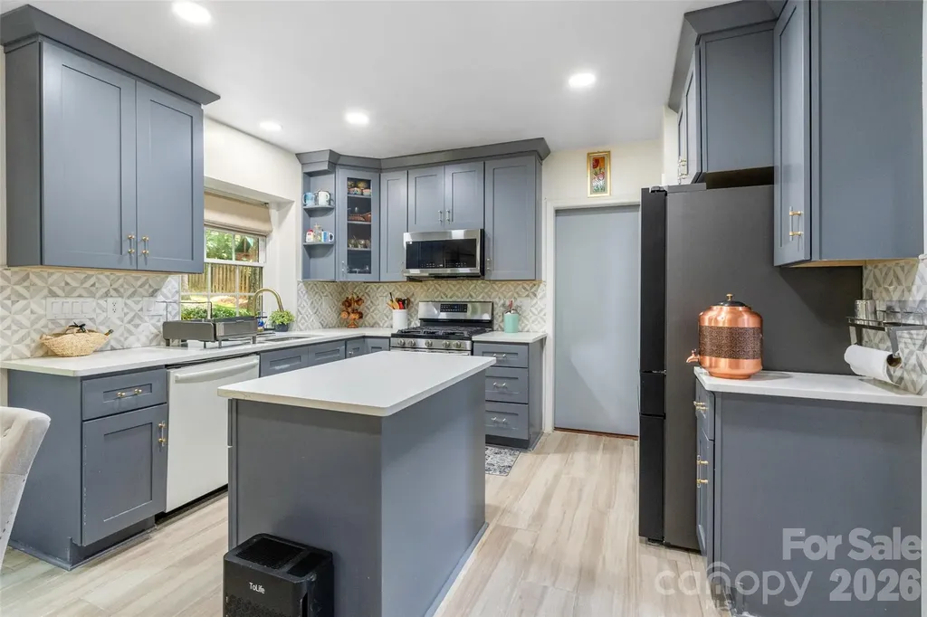4131 Beauvista Drive Charlotte NC 28269
