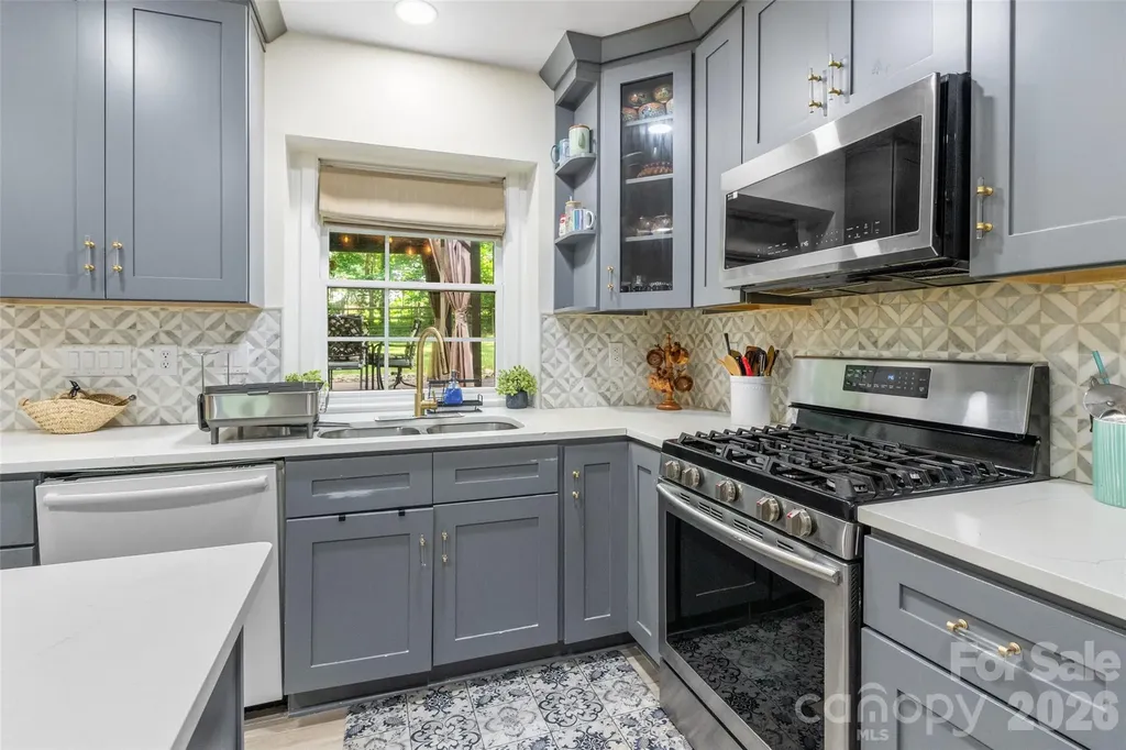 4131 Beauvista Drive Charlotte NC 28269